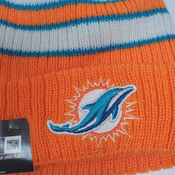 NEW 2021 NFL NEW ERA ON FIELD SIDELINE POM BEANIE - Miami Dolphins Alternate - Picture 2 of 3